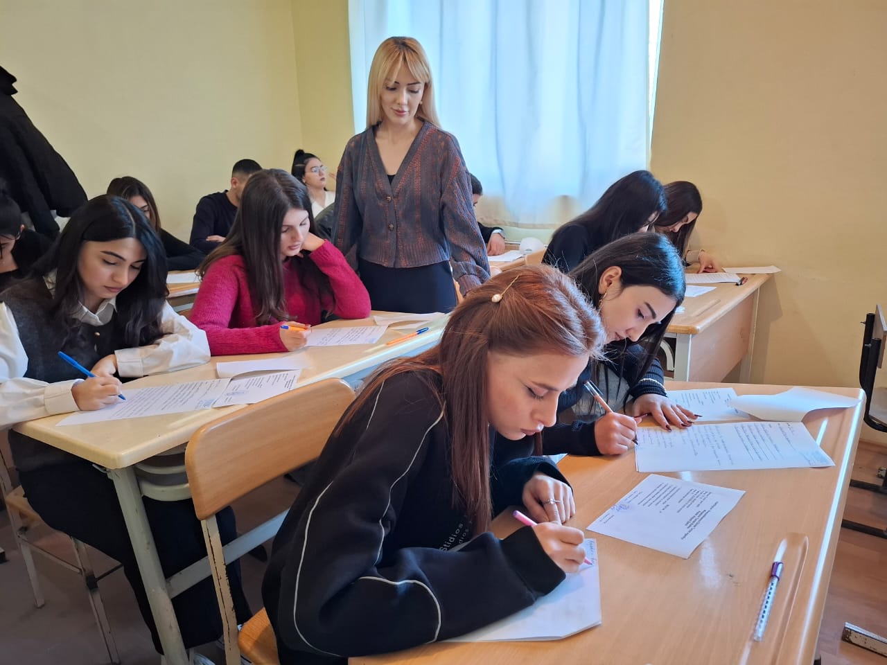 Mingəçevir Turizm Kollecində 2025–2026-cı tədris ilinin payız semestri üzrə imtahan sessiyasına start verilib.