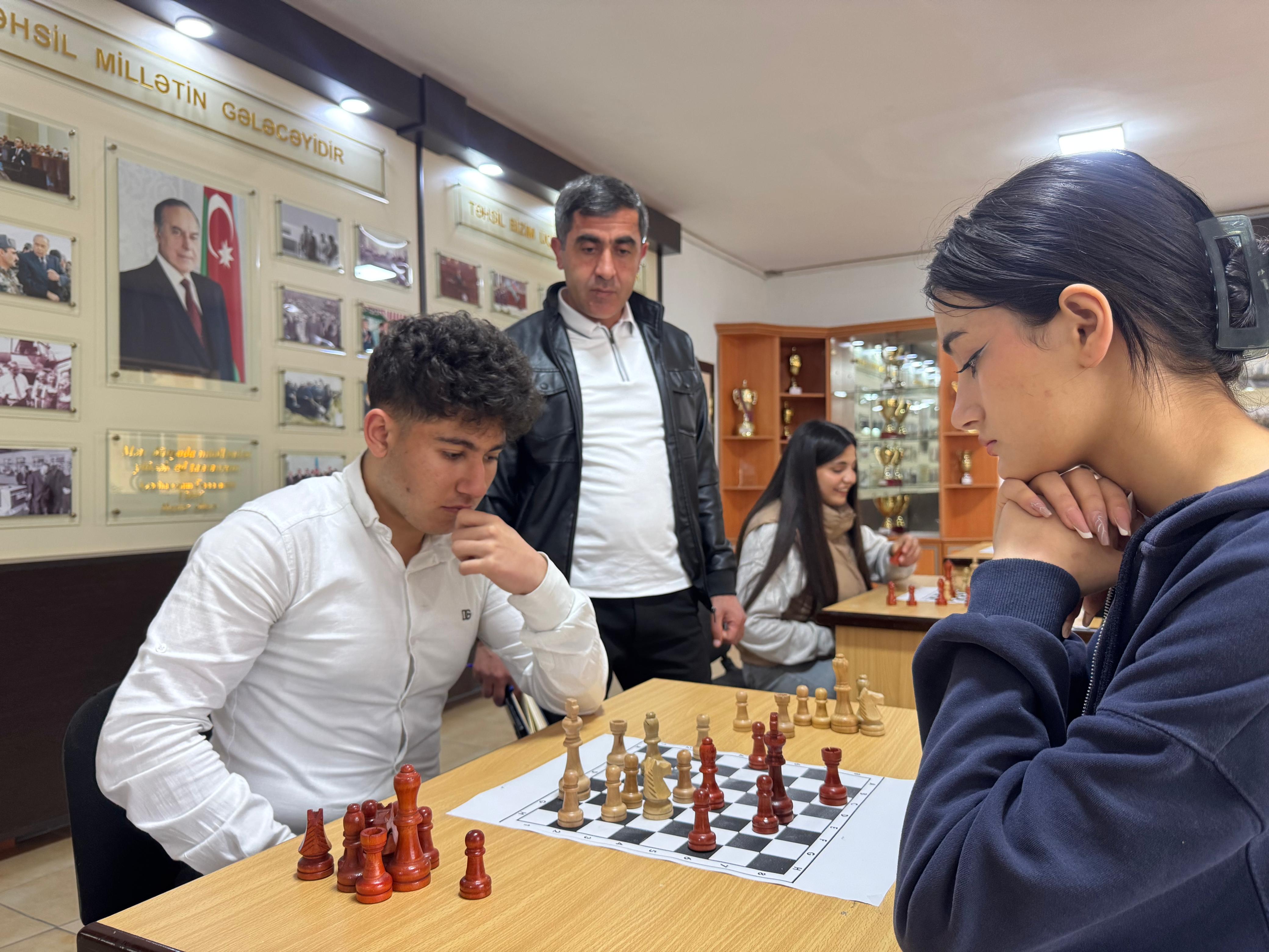 Mingəçevir Turizm Kollecində “Ümummilli Lider Heydər Əliyevin anadan olmasının 103-cü ildönümü”nə həsr olunmuş tədbirlər planı çərçivəsində şahmat və dama yarışları keçirilib